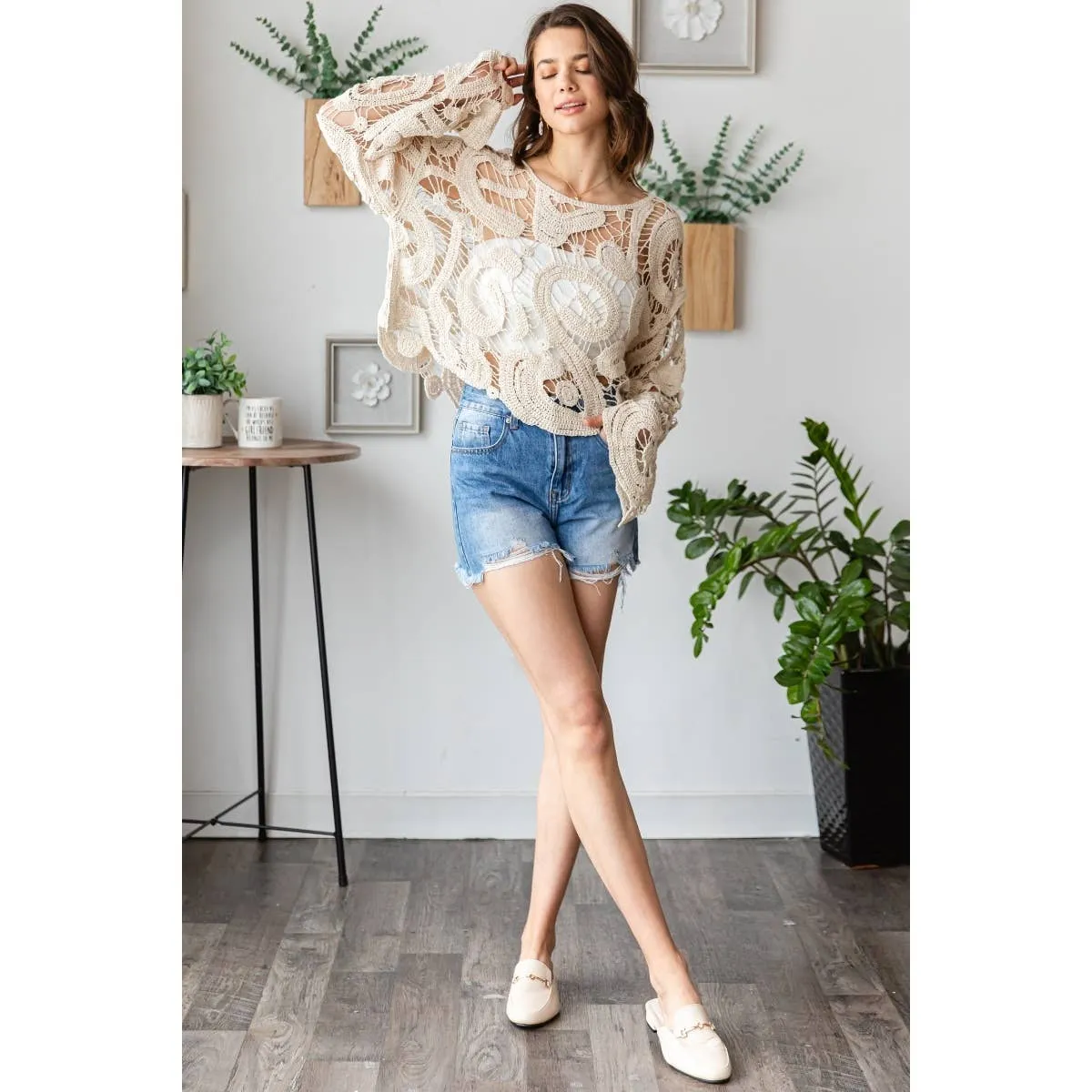 Crochet long bell like sleeve top: Natural