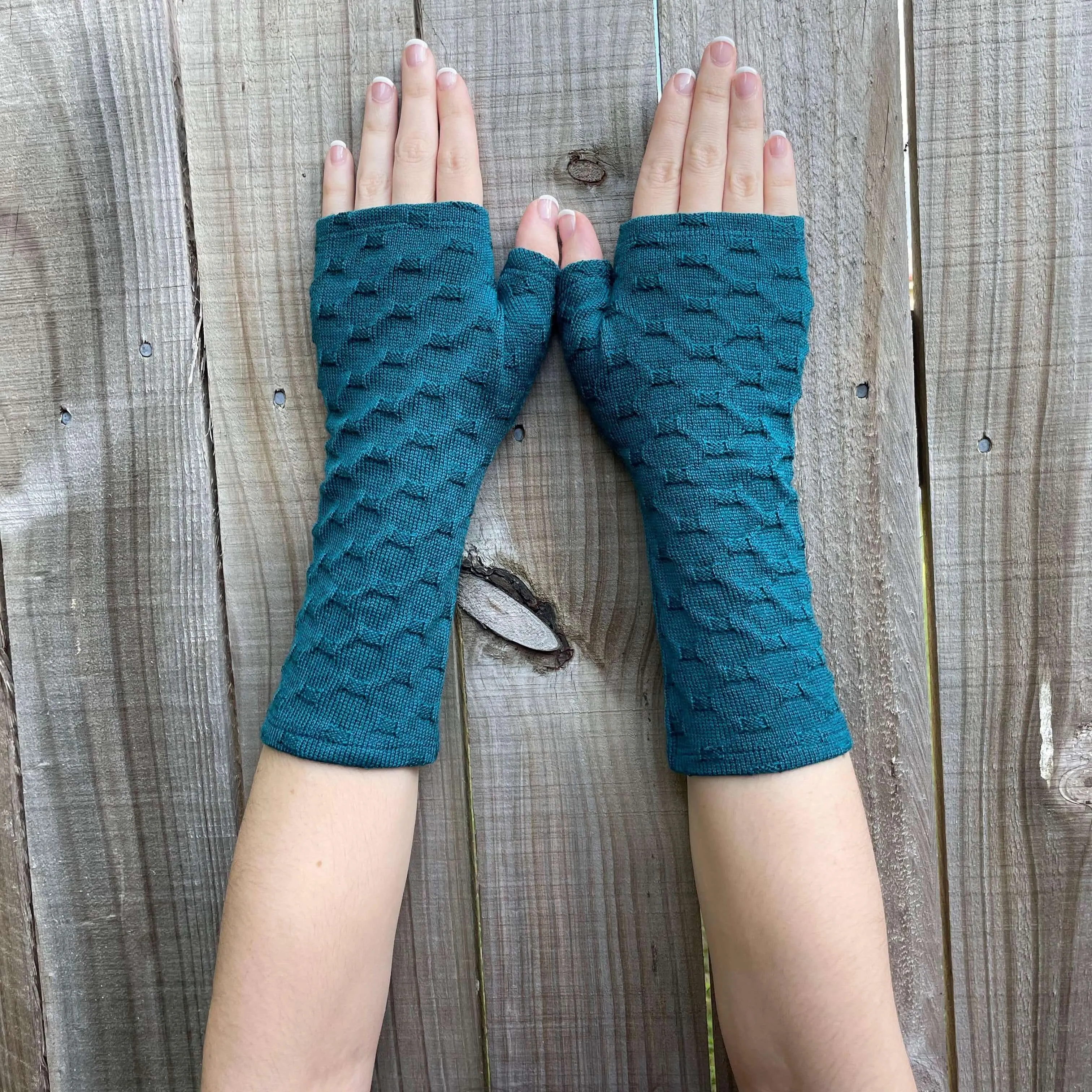 Merino Wool Gloves - Teal Cross Textured