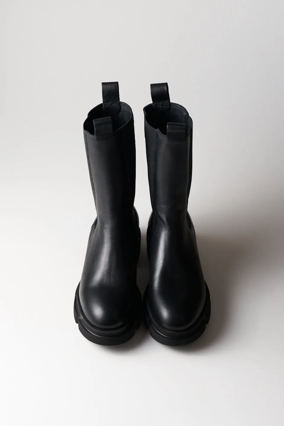 Vitello Black Chelsea Boots