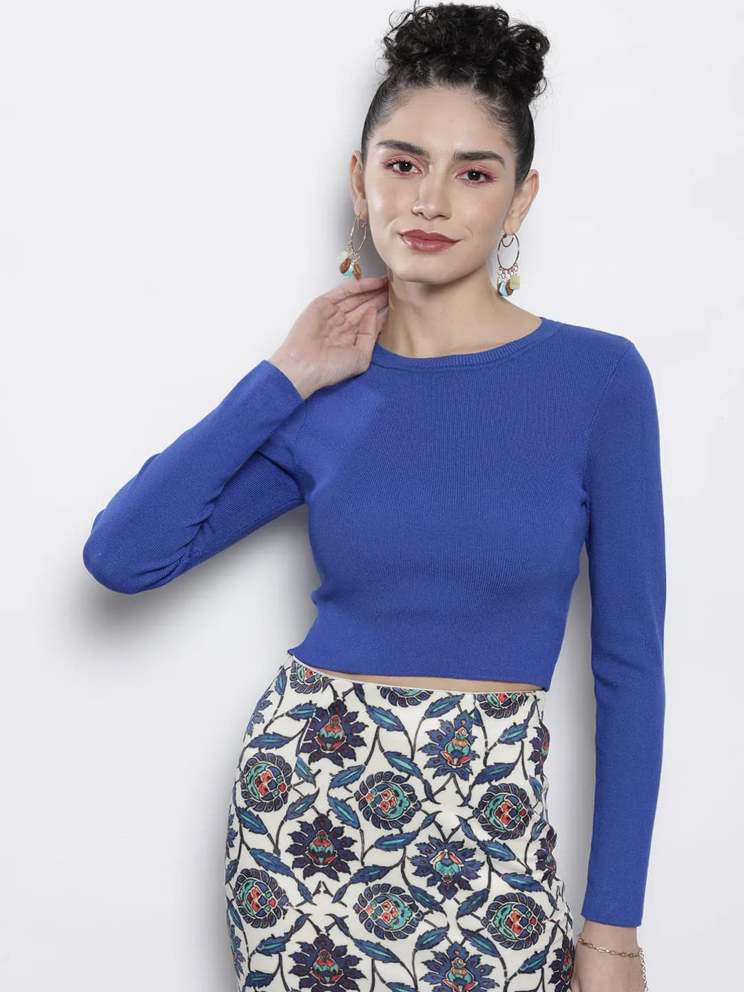 Women Blue Rib Round Neck Full Sleeves Crop Sweater